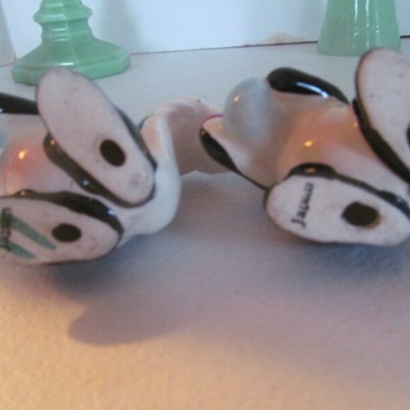 Pair of Skunks Pepe Le Pew Skunk Figurines nick knacks MCM Home decor - Picture 4 of 5